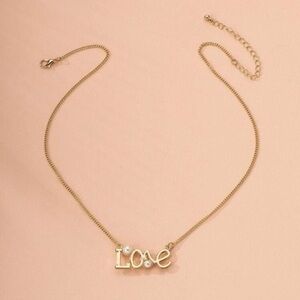 3/$30 💛 Faux Pearl Love Necklace